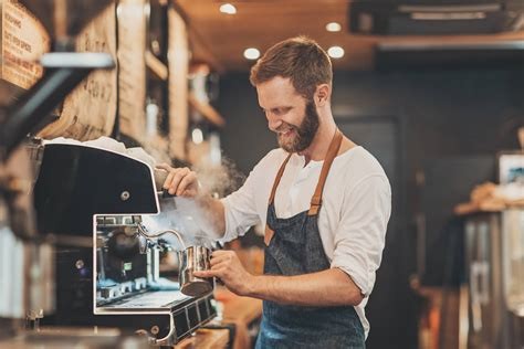 Expert Barista at Coffee Shop